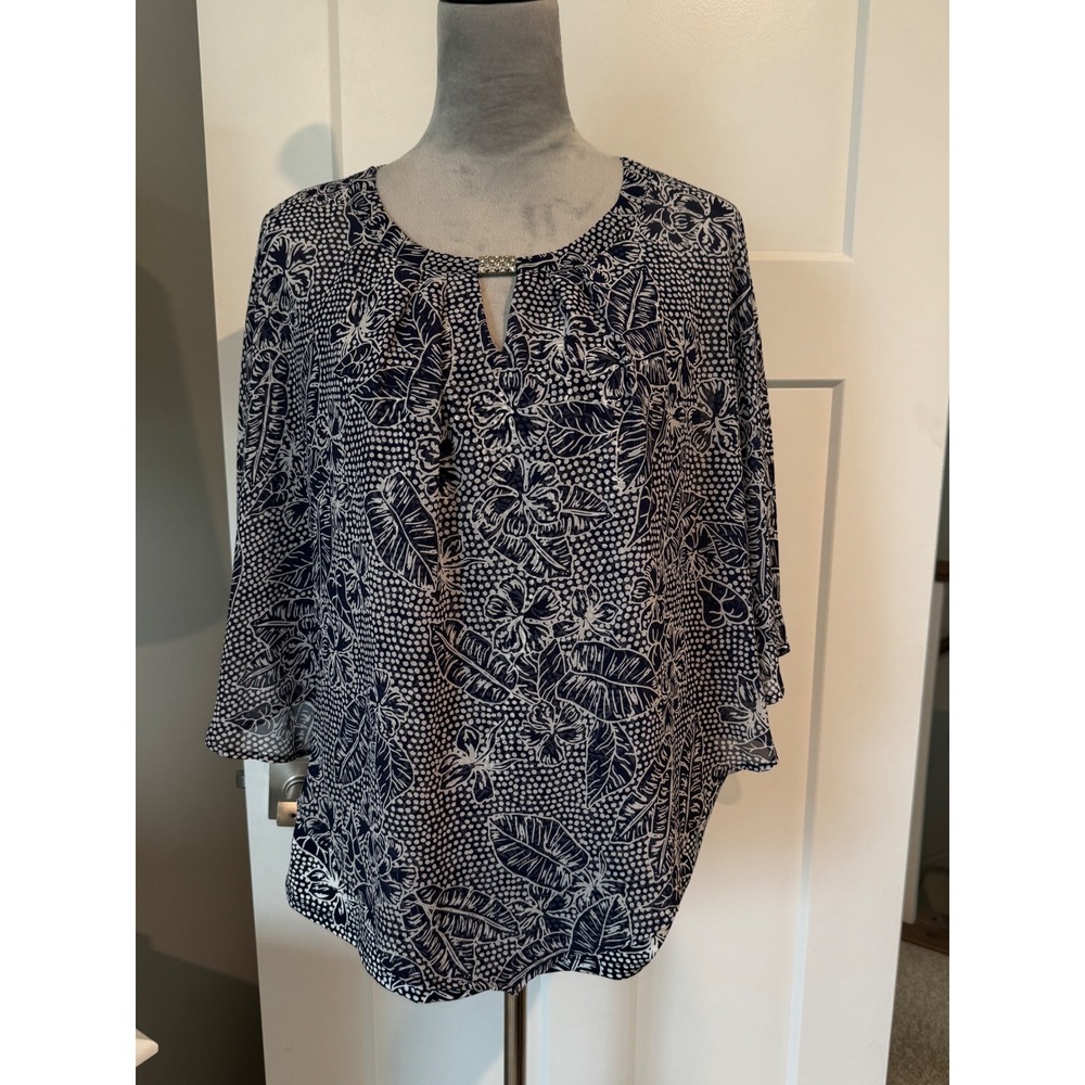Juniper + Lime Navy White Floral Chiffon Flutter Sleeve Blouse Rhinestone L